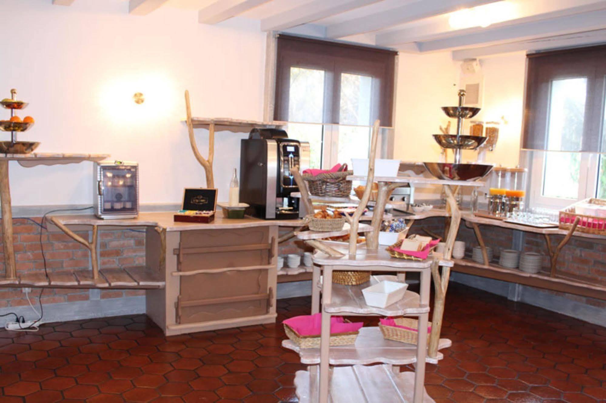 Auberge La Tomette, The Originals Relais Vitrac  Kültér fotó